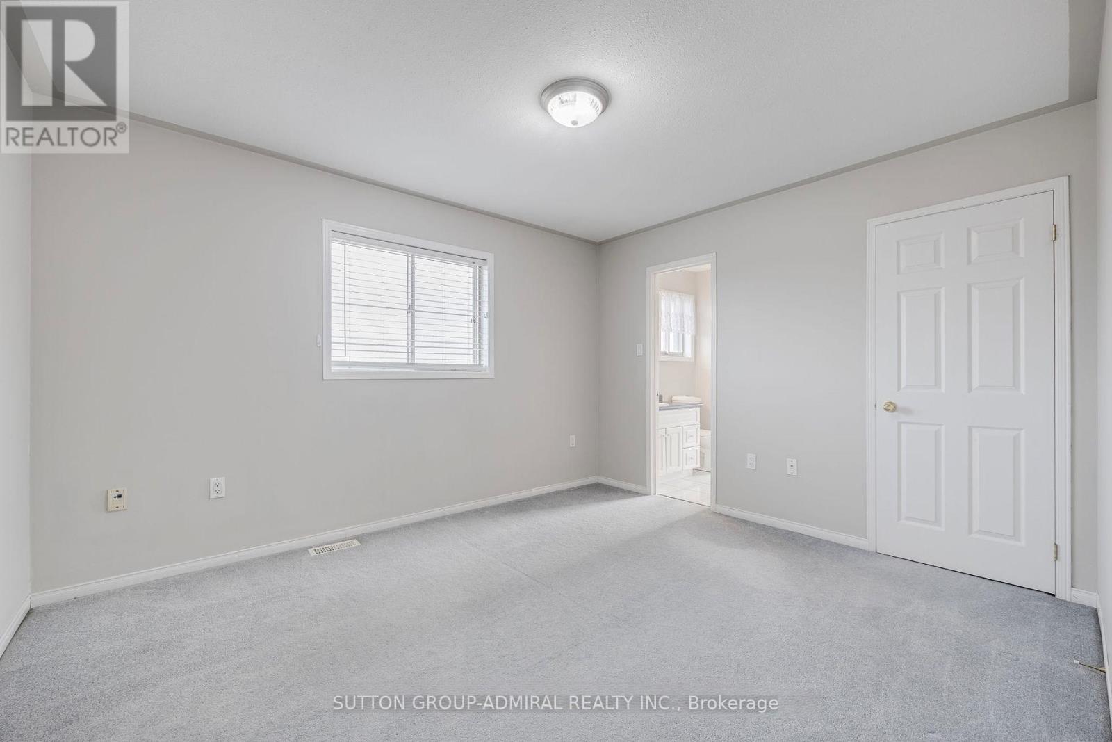 132 Brown Wood Drive, Barrie (Little Lake), Ontario  L4M 6M8 - Photo 19 - S12215982