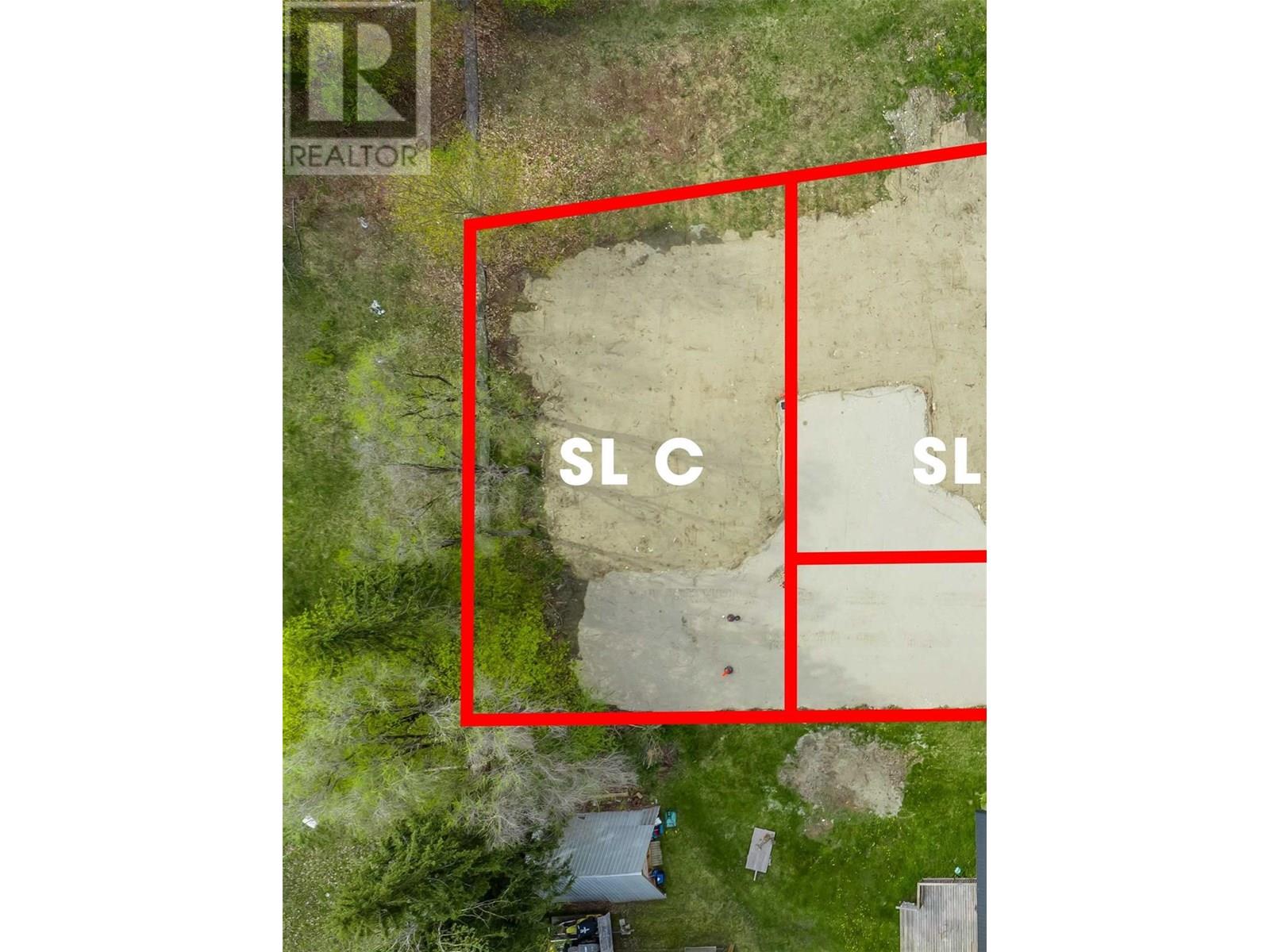 3-705 Eighth Street E, Revelstoke, British Columbia
