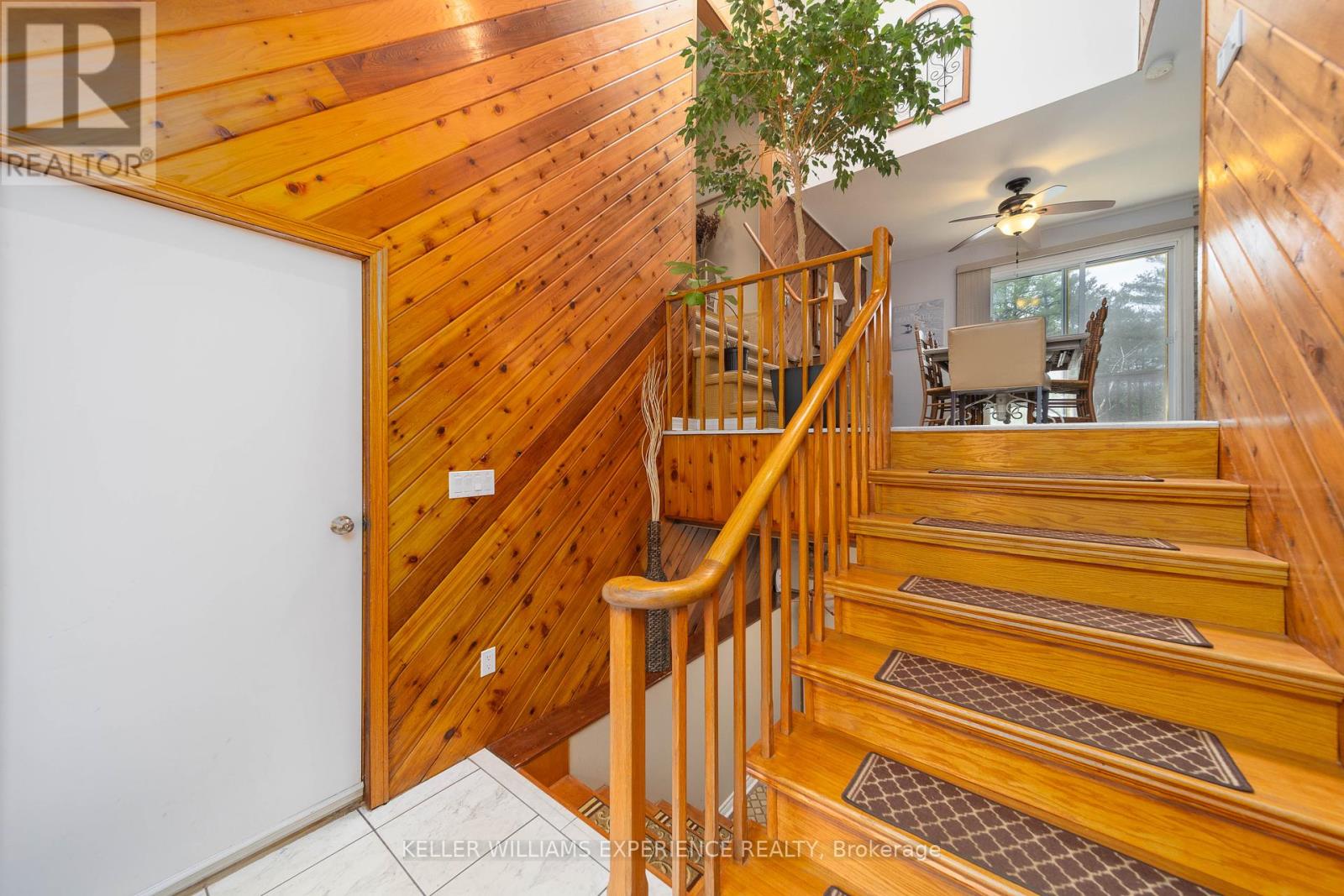 1936 Peninsula Point Road, Severn, Ontario  P0E 1N0 - Photo 4 - S12216207
