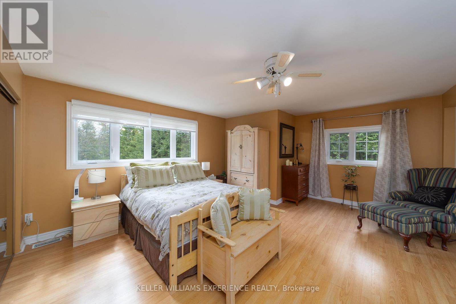 1936 Peninsula Point Road, Severn, Ontario  P0E 1N0 - Photo 21 - S12216207