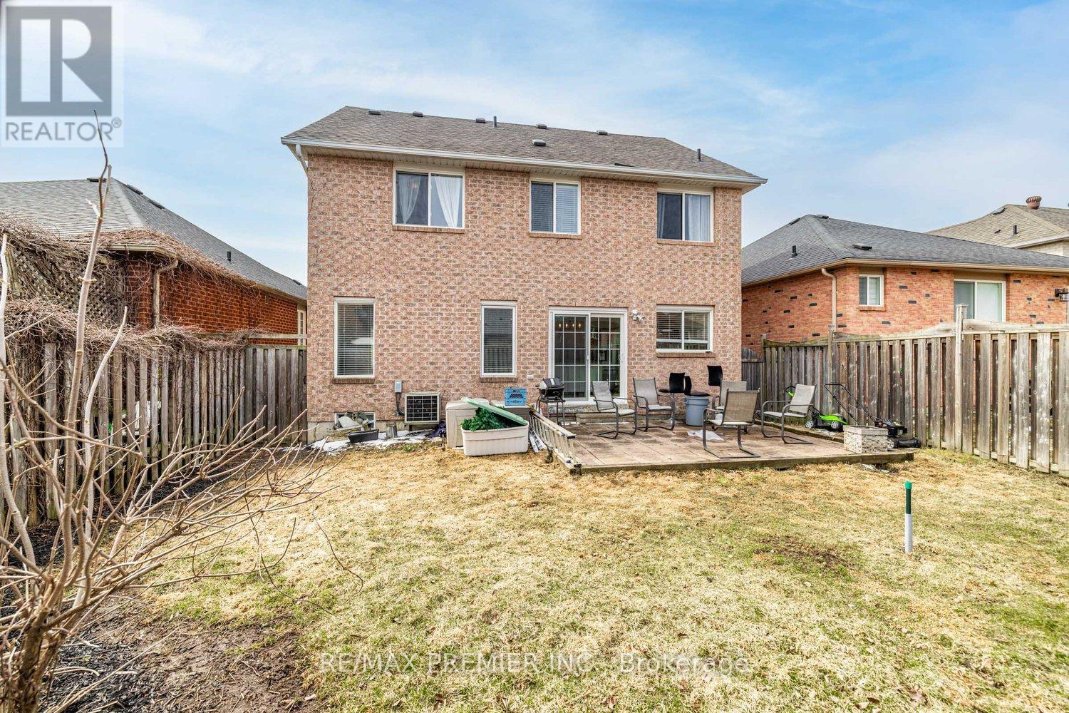 118 Tunbridge Road, Barrie, Ontario  L4M 6T1 - Photo 29 - S12216280