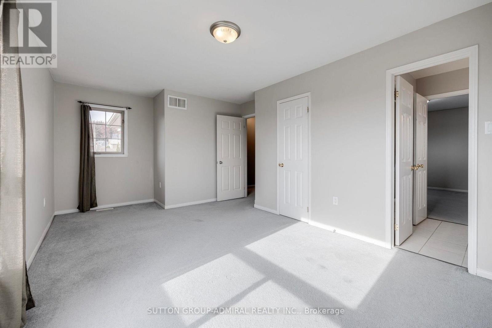 132 Brown Wood Drive, Barrie (Little Lake), Ontario  L4M 6M8 - Photo 23 - S12215982