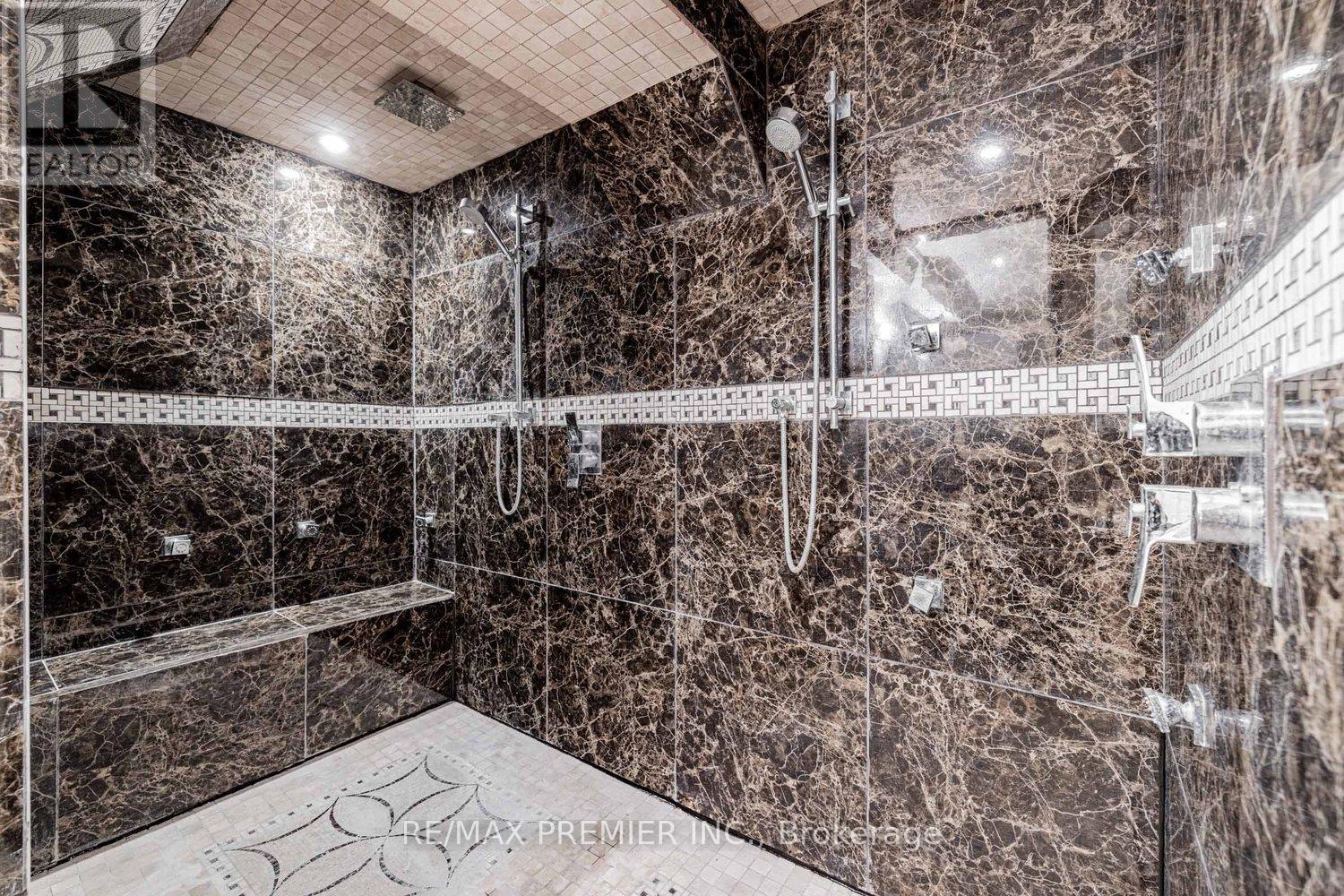 118 Tunbridge Road, Barrie, Ontario  L4M 6T1 - Photo 25 - S12216280
