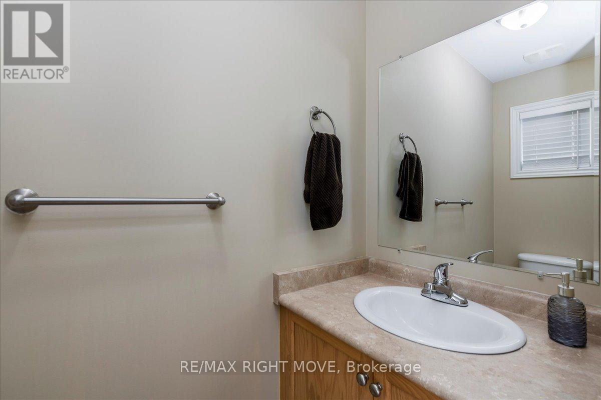 62 Michelle Drive, Orillia, Ontario  L3V 1J5 - Photo 3 - S12216437