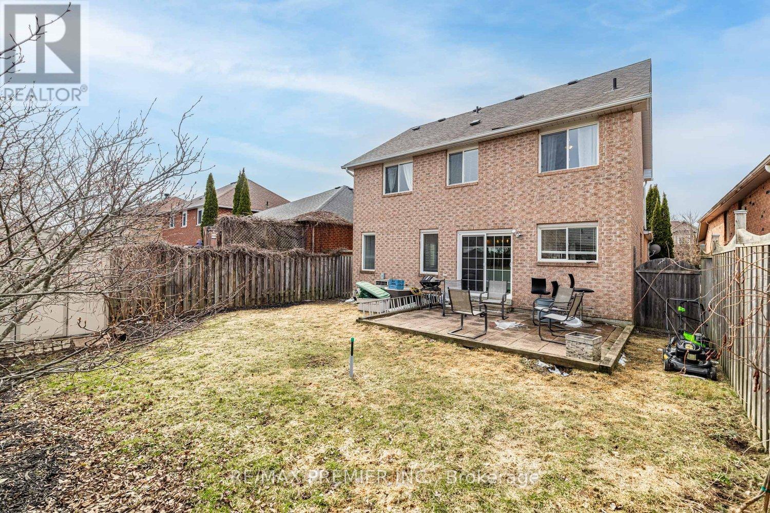 118 Tunbridge Road, Barrie, Ontario  L4M 6T1 - Photo 30 - S12216280