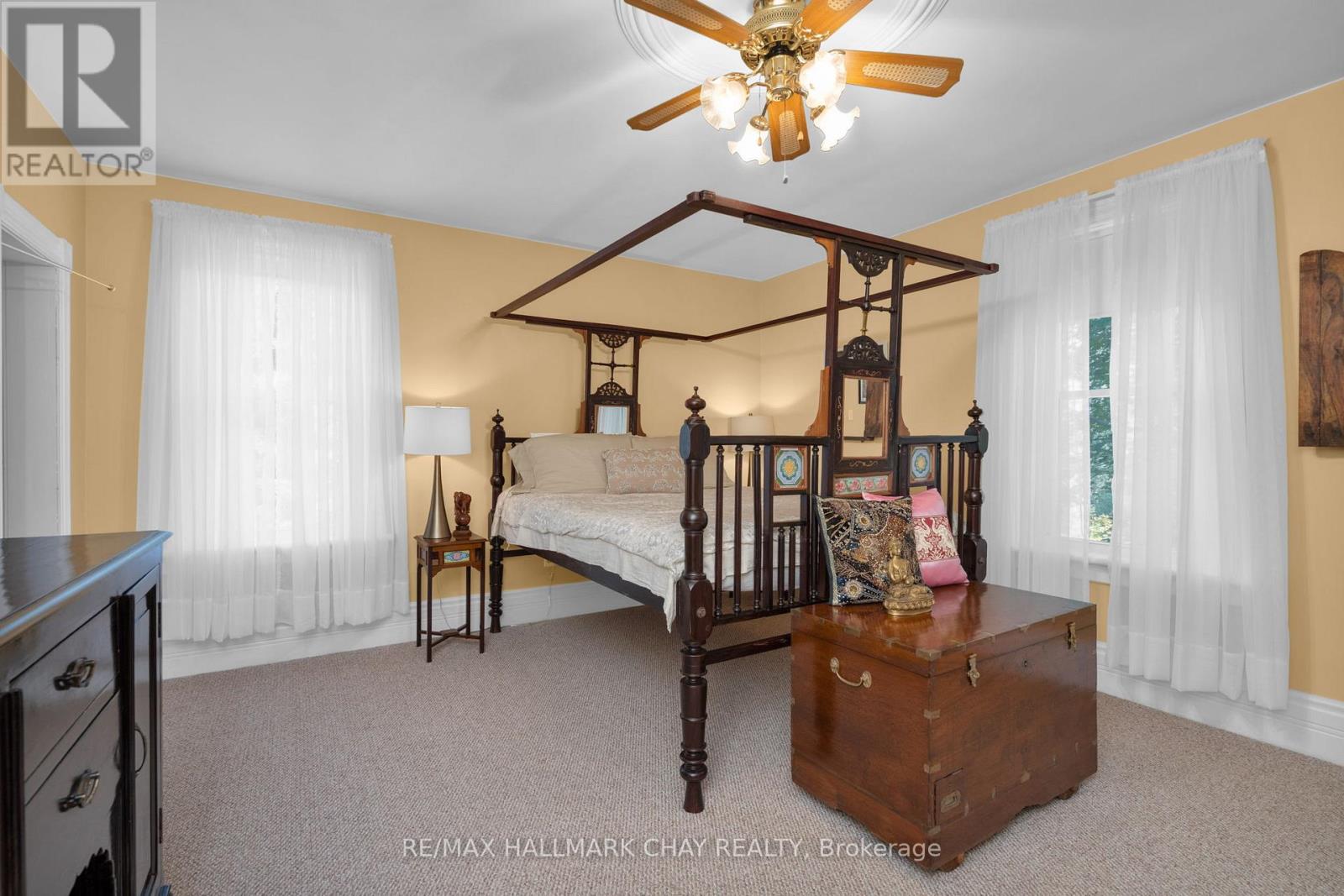 4950 Penetanguishene Road, Springwater, Ontario  L0L 1V0 - Photo 21 - S12216465