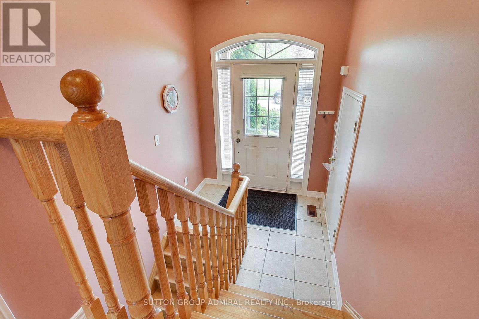 146 Village Gate Drive, Wasaga Beach, Ontario  L9Z 0J7 - Photo 4 - S12216442