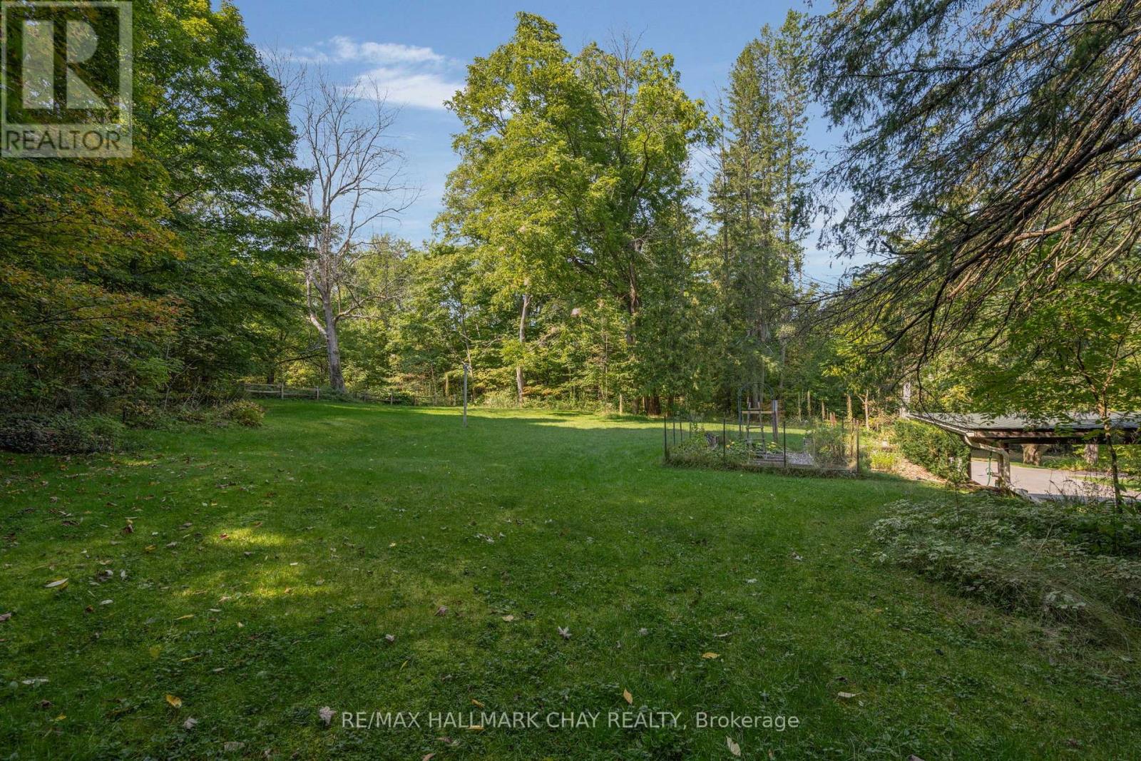 4950 Penetanguishene Road, Springwater, Ontario  L0L 1V0 - Photo 37 - S12216465