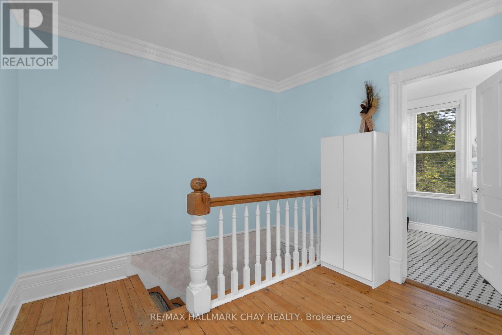 4950 Penetanguishene Road, Springwater, Ontario  L0L 1V0 - Photo 22 - S12216465