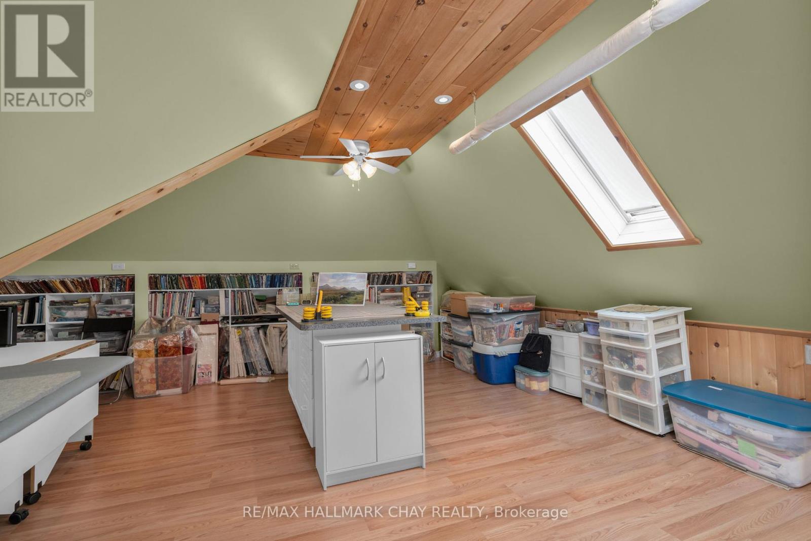 4950 Penetanguishene Road, Springwater, Ontario  L0L 1V0 - Photo 34 - S12216465