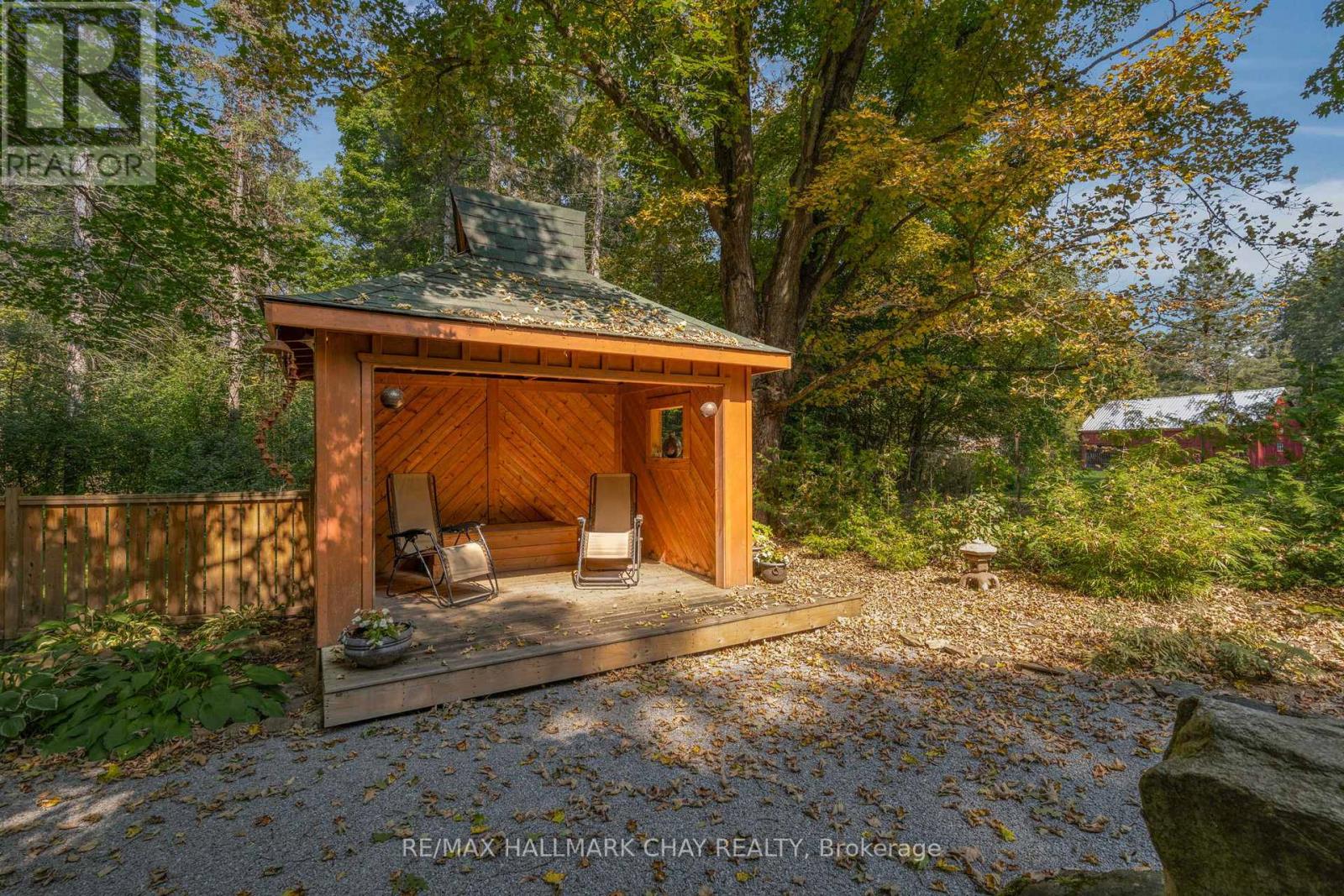4950 Penetanguishene Road, Springwater, Ontario  L0L 1V0 - Photo 42 - S12216465