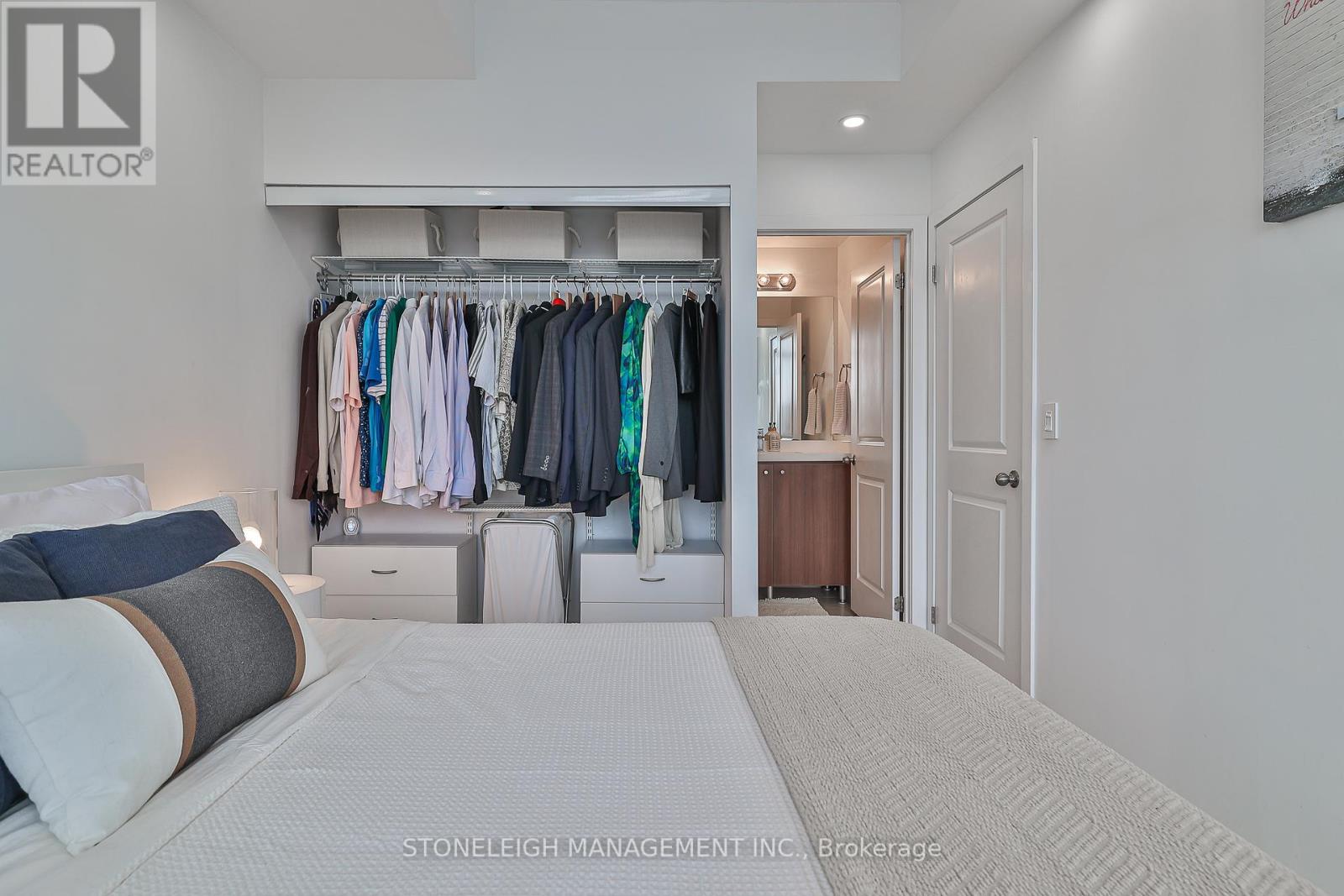 1306 - 105 George Street, Toronto, Ontario  M5S 3E6 - Photo 28 - C12216528