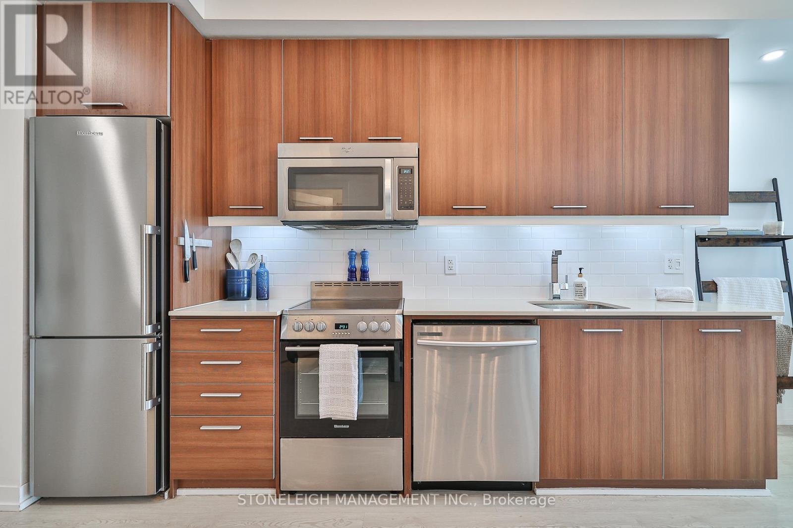1306 - 105 George Street, Toronto, Ontario  M5S 3E6 - Photo 18 - C12216528
