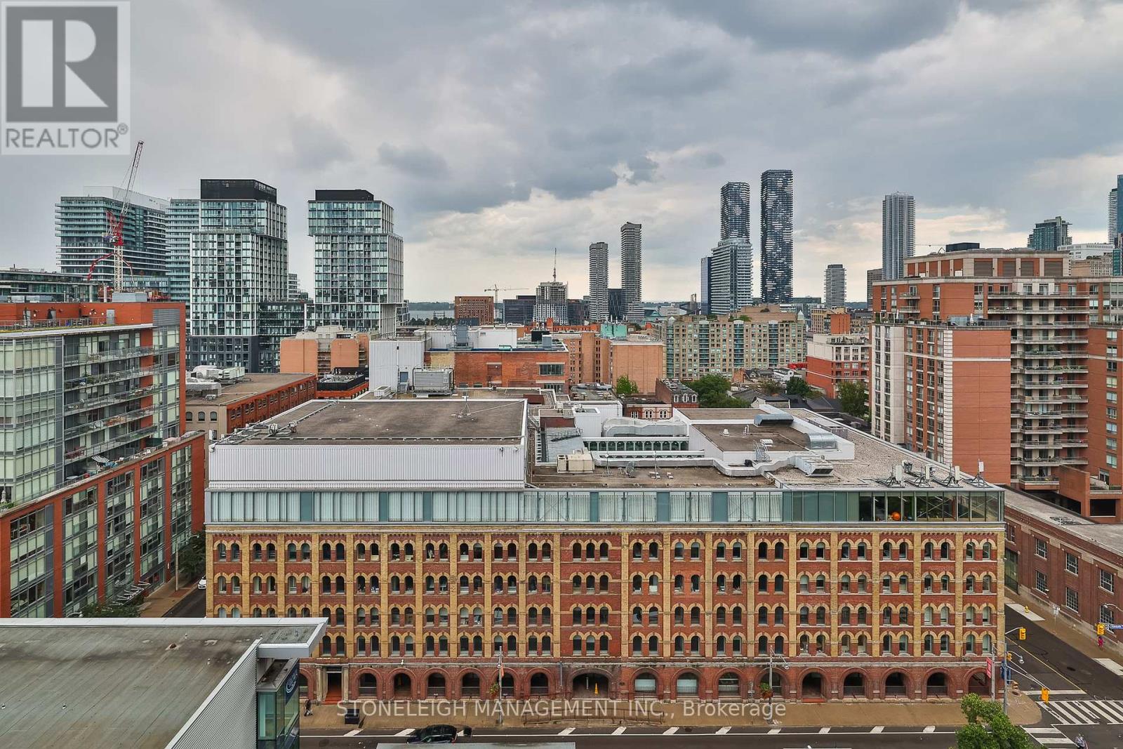 1306 - 105 George Street, Toronto, Ontario  M5S 3E6 - Photo 32 - C12216528
