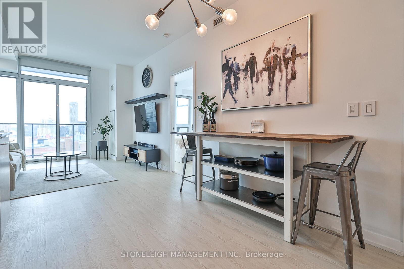 1306 - 105 George Street, Toronto, Ontario  M5S 3E6 - Photo 19 - C12216528
