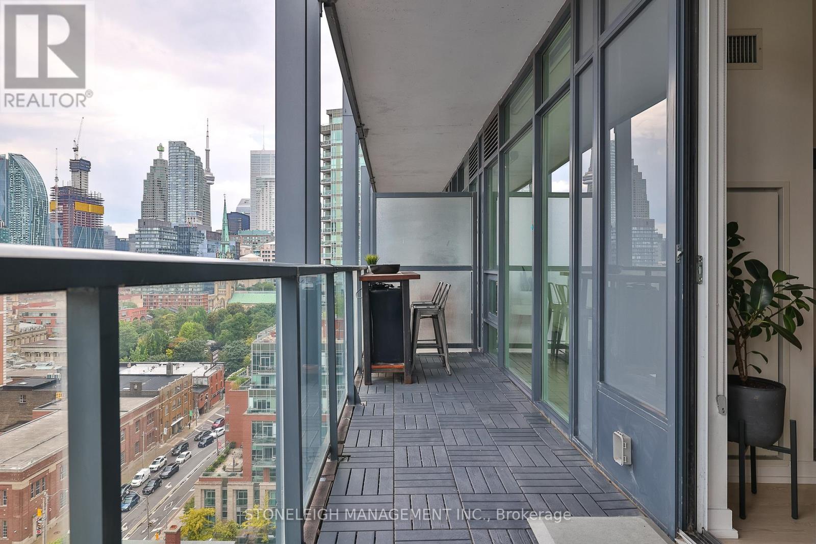 1306 - 105 George Street, Toronto, Ontario  M5S 3E6 - Photo 39 - C12216528