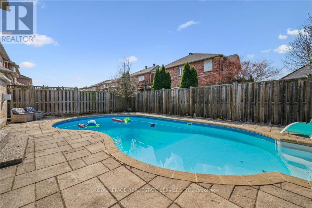 5443 Jacada Road, Burlington, Ontario  L7L 7N3 - Photo 40 - W12106536