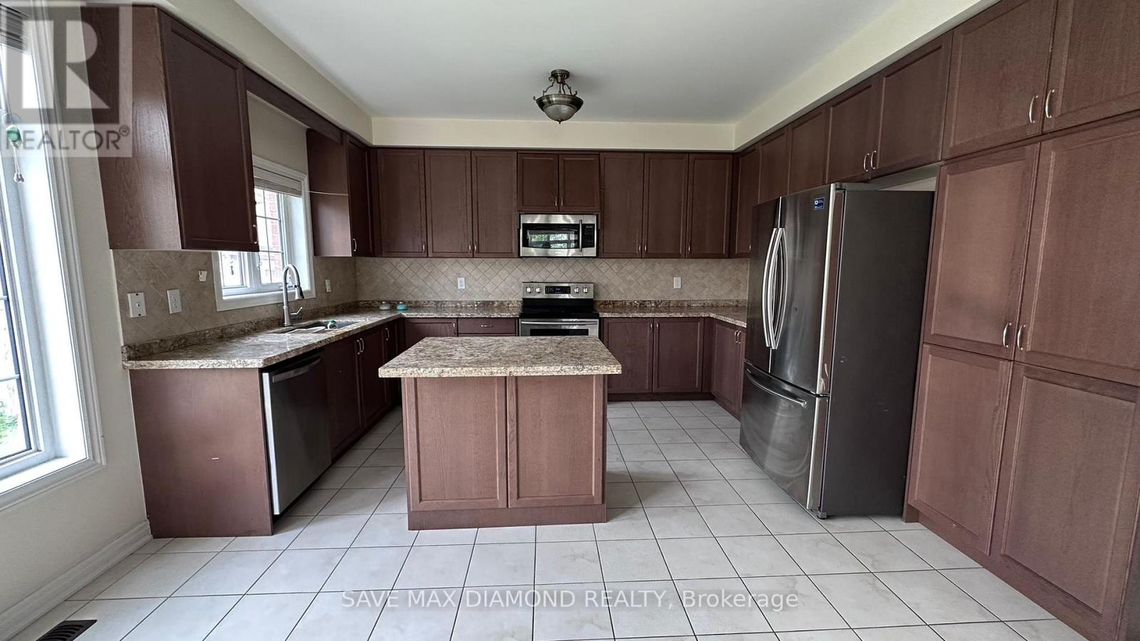 3185 Larry Crescent, Oakville, Ontario  L6M 0T1 - Photo 13 - W12005994