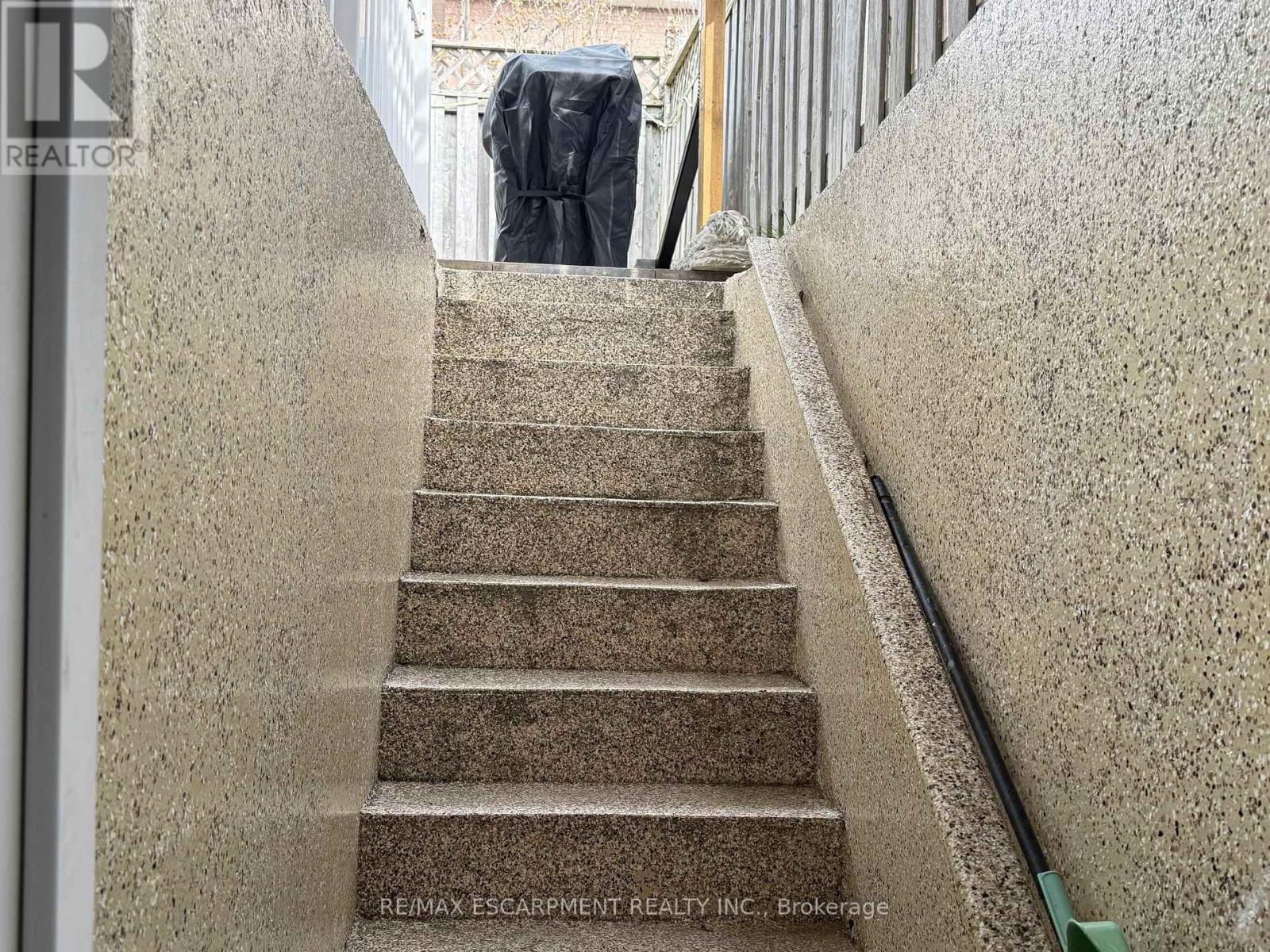 Basement - 25 Prairie Rose Circle, Brampton, Ontario  L6R 1R4 - Photo 2 - W12123219