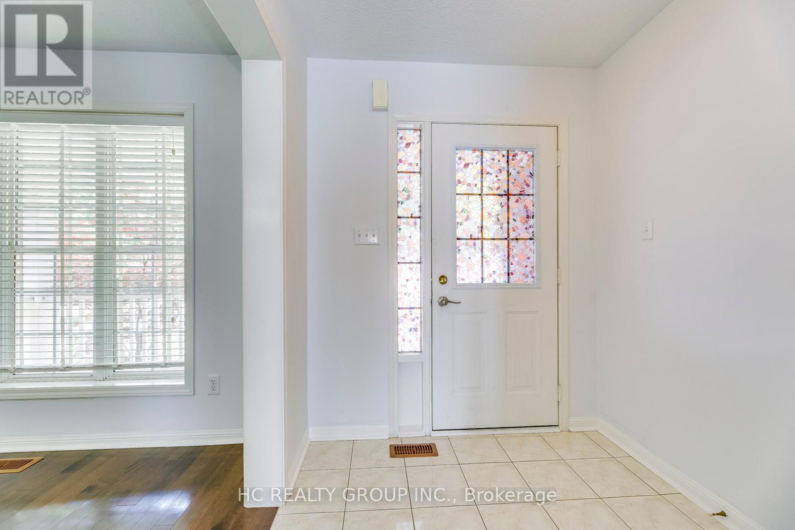 3045 Abernathy Way, Oakville, Ontario  L6M 5C1 - Photo 6 - W12144452