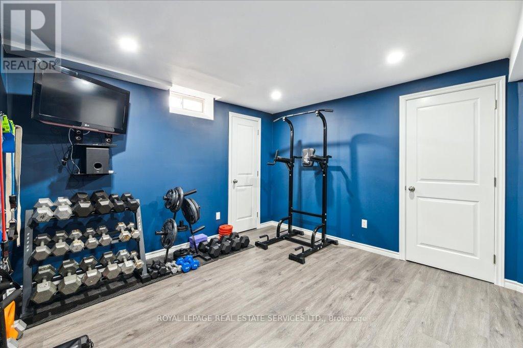 5443 Jacada Road, Burlington, Ontario  L7L 7N3 - Photo 37 - W12106536