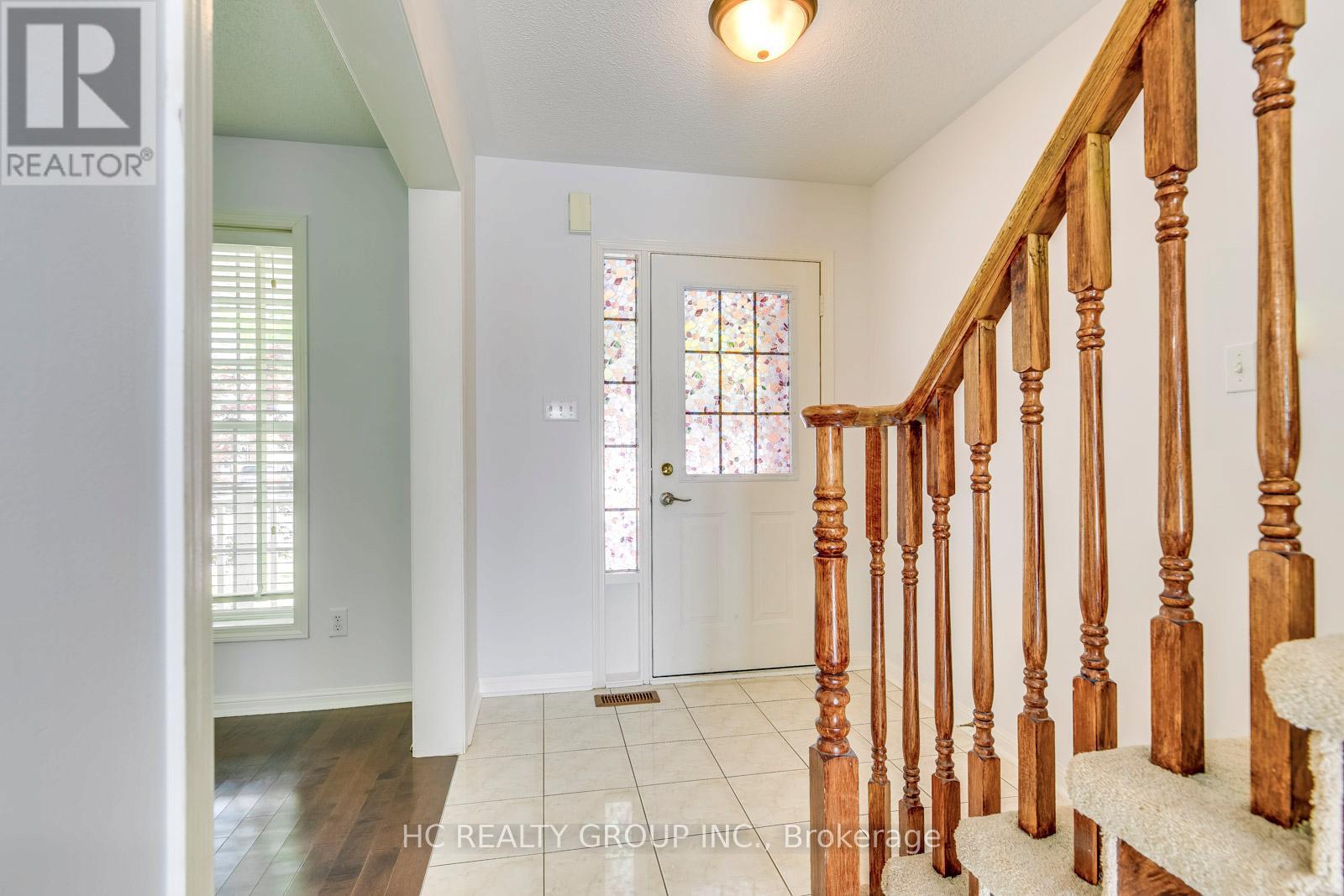3045 Abernathy Way, Oakville, Ontario  L6M 5C1 - Photo 7 - W12144452