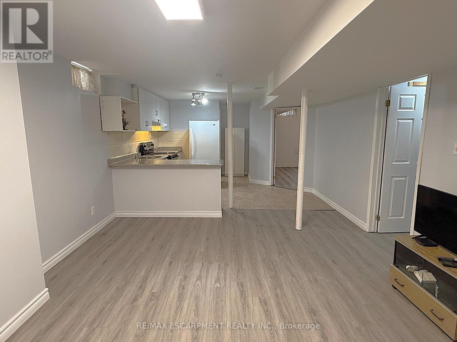 Basement - 25 Prairie Rose Circle, Brampton, Ontario  L6R 1R4 - Photo 11 - W12123219