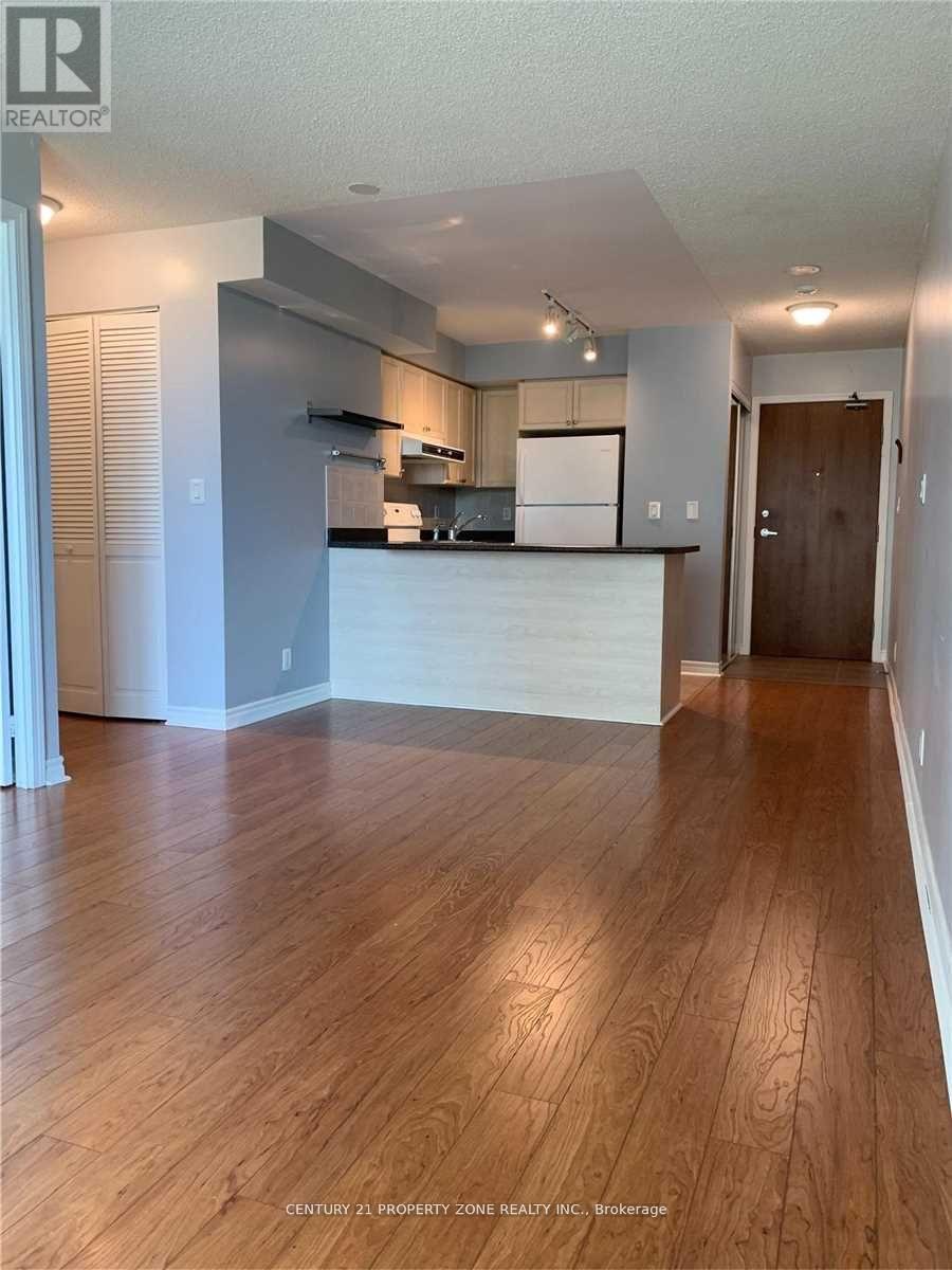 405 - 33 Elm Drive W, Mississauga, Ontario  L5B 4M2 - Photo 6 - W12215373