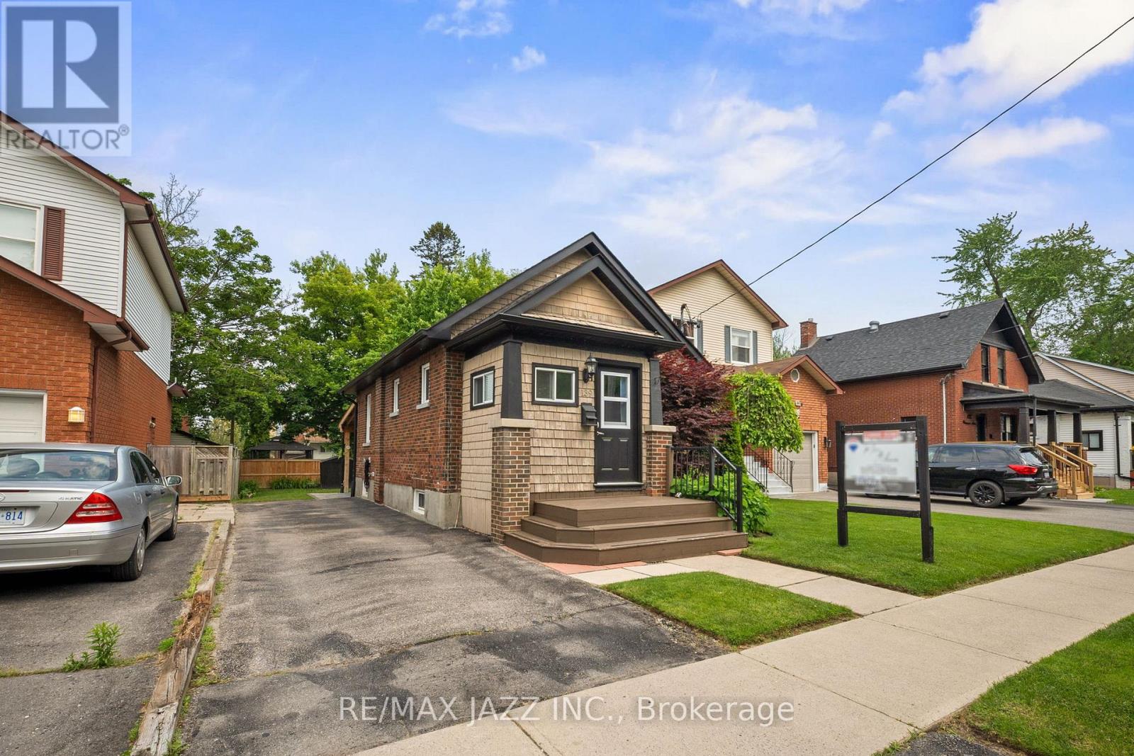 139 Warren Avenue, Oshawa, Ontario  L1J 4G5 - Photo 3 - E12215868