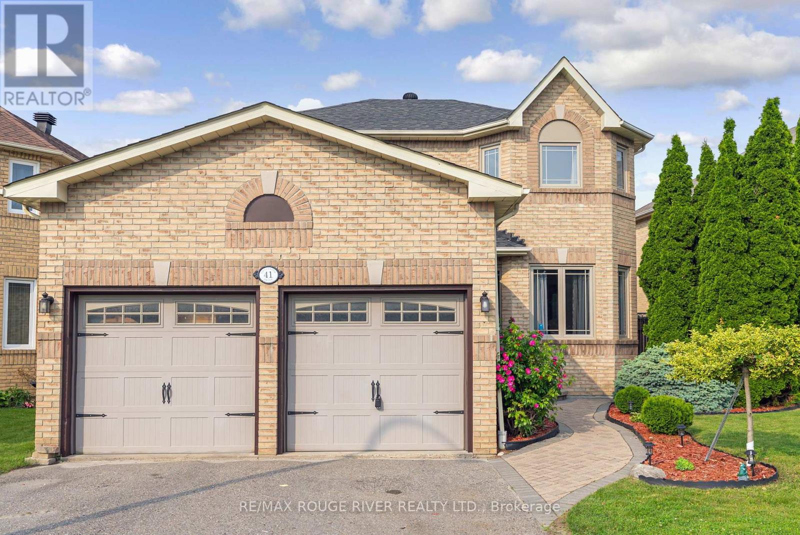 41 VALLEYWOOD DRIVE, Whitby, Ontario