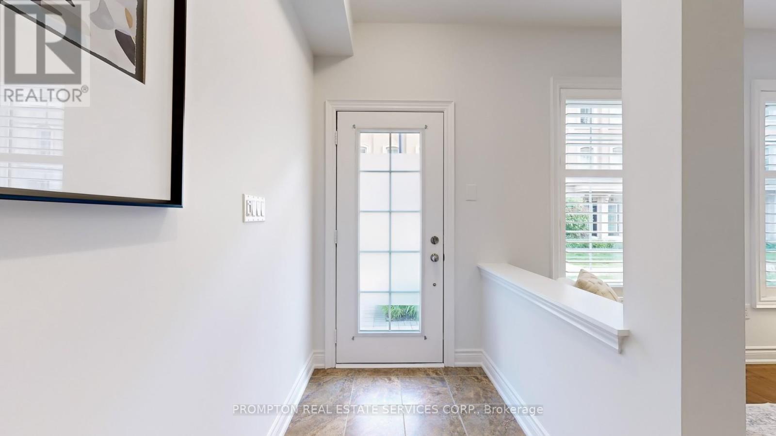 5 - 30 Hargrave Lane, Toronto (Bridle Path-Sunnybrook-York Mills), Ontario  M4N 0A4 - Photo 4 - C12215931