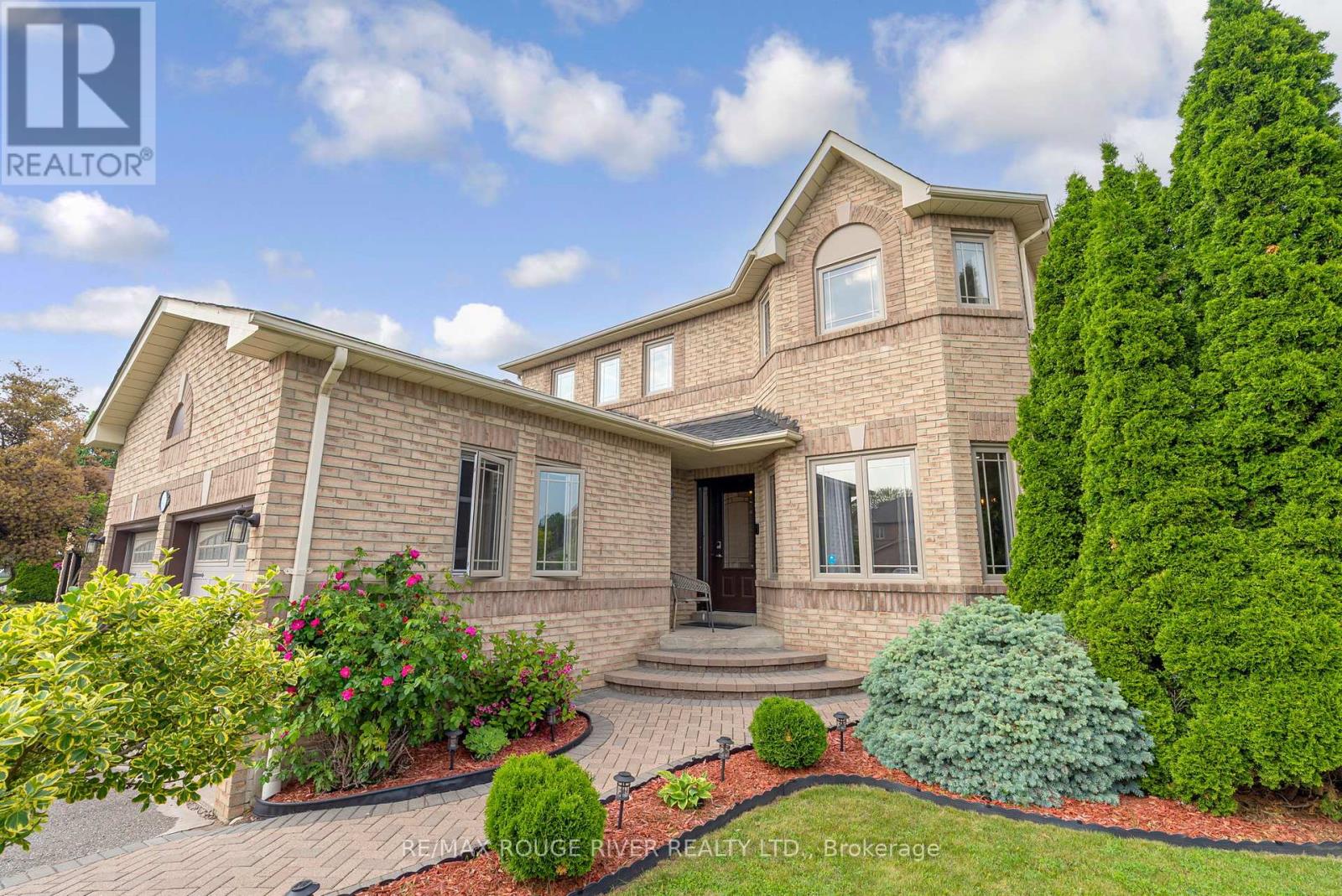 41 Valleywood Drive, Whitby, Ontario  L1R 2J5 - Photo 2 - E12215930
