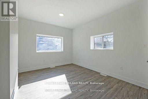 241 Ridout Street S, London South, Ontario  N6C 3Y3 - Photo 13 - X12054020