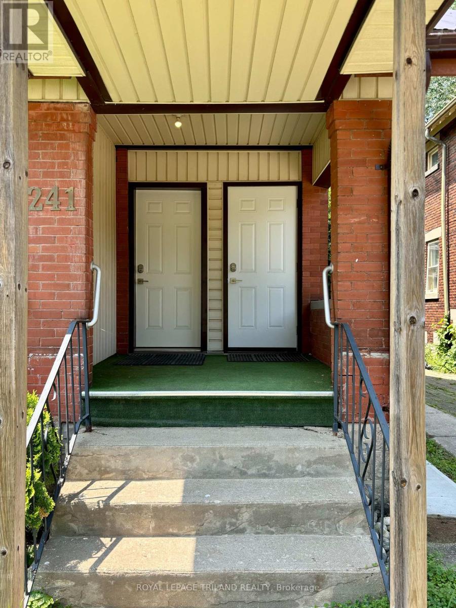 Photo 29 of 30 for 241 Ridout Street S
