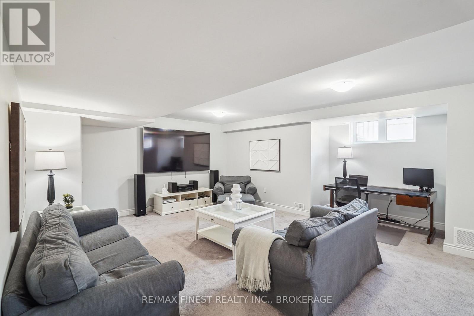 171 Frederick Pearson Street, East Gwillimbury, Ontario  L9N 0Y8 - Photo 30 - N12215973