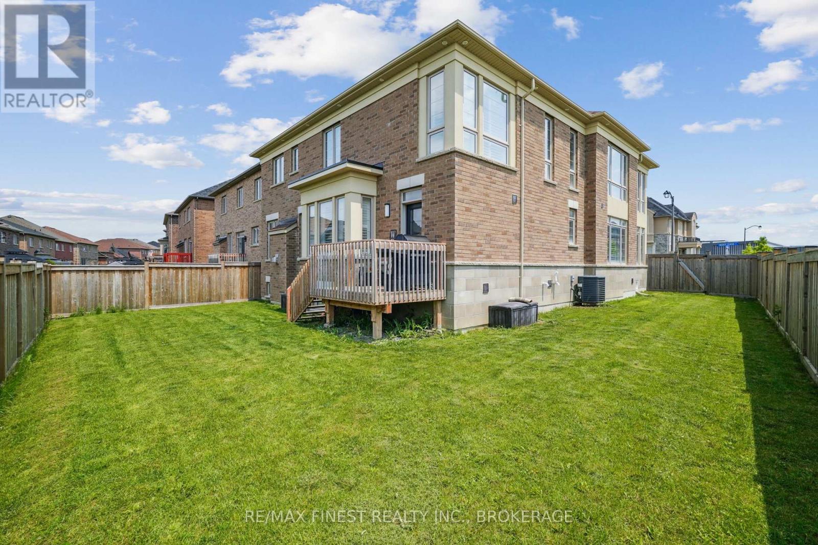 171 Frederick Pearson Street, East Gwillimbury, Ontario  L9N 0Y8 - Photo 37 - N12215973