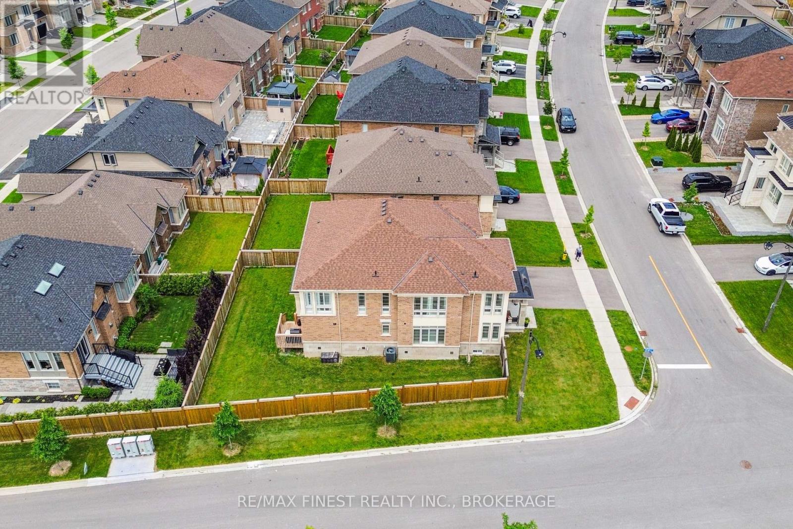 171 Frederick Pearson Street, East Gwillimbury, Ontario  L9N 0Y8 - Photo 41 - N12215973