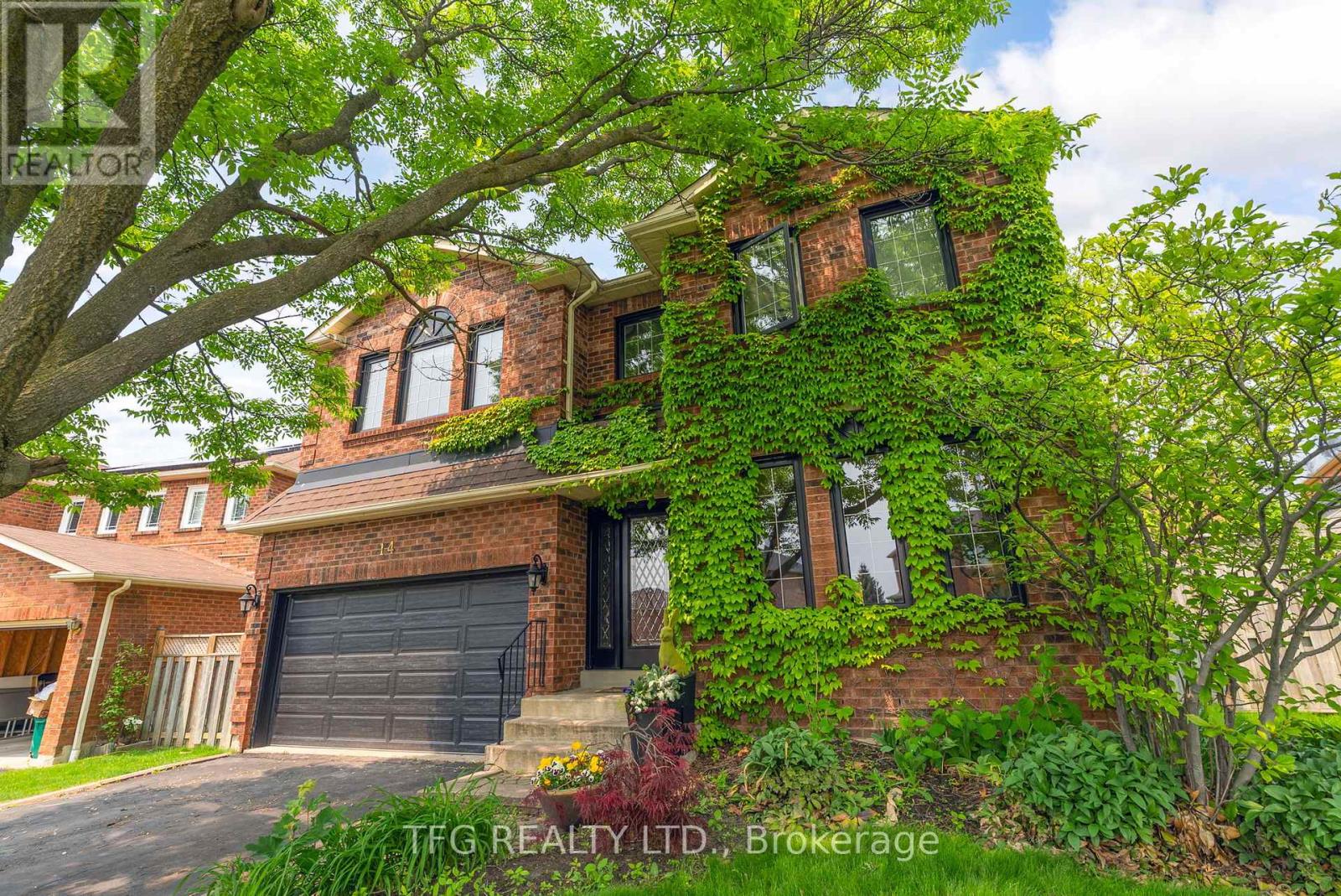 14 Lismer Drive, Whitby, Ontario  L1N 9A3 - Photo 3 - E12216381