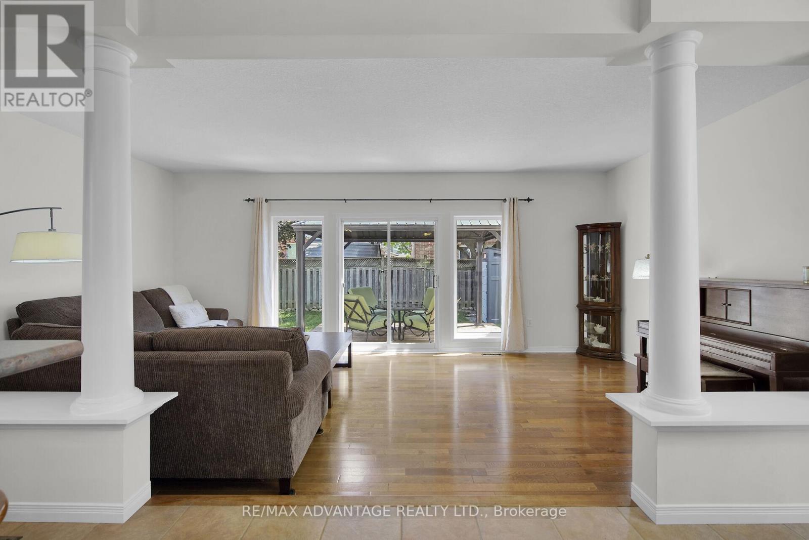 176 Rossmore Court, London South (South P), Ontario  N6C 6B9 - Photo 14 - X12215864