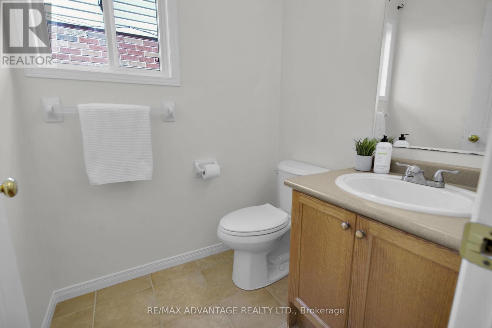 176 Rossmore Court, London South (South P), Ontario  N6C 6B9 - Photo 19 - X12215864