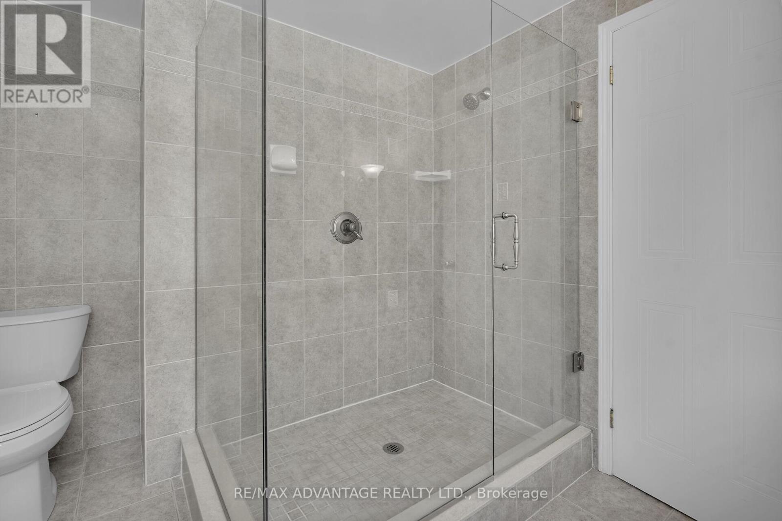 176 Rossmore Court, London South (South P), Ontario  N6C 6B9 - Photo 24 - X12215864