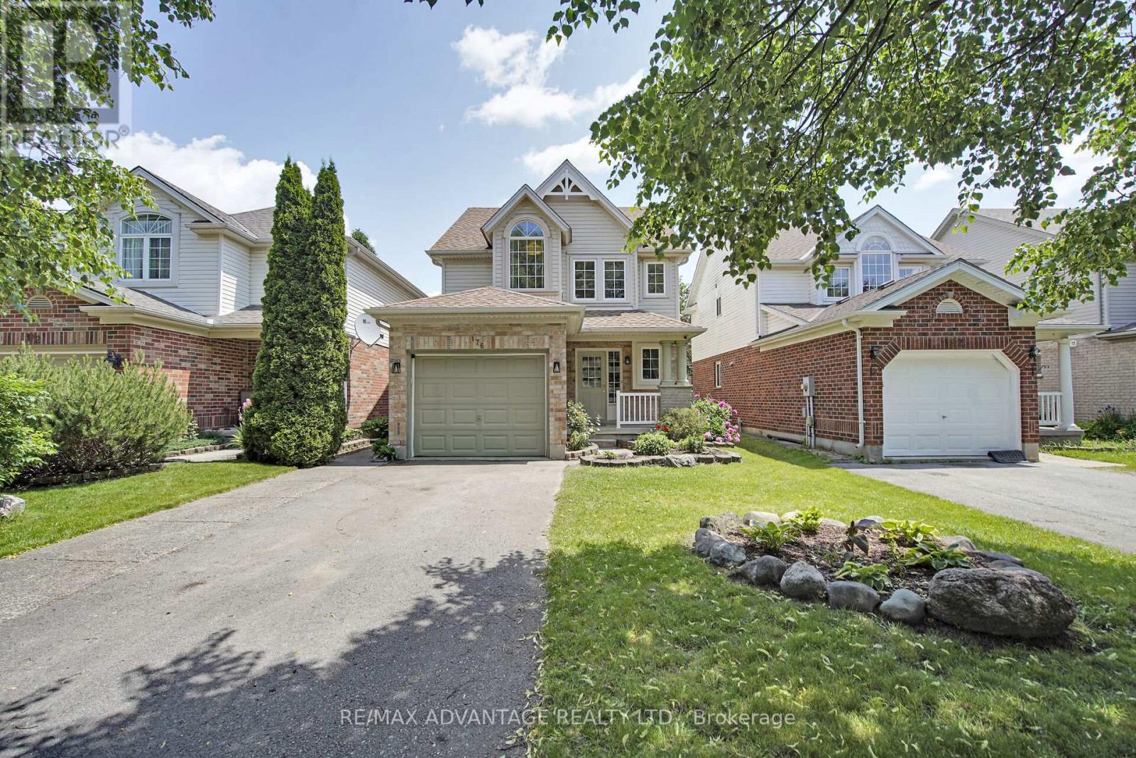 176 Rossmore Court, London South (South P), Ontario  N6C 6B9 - Photo 2 - X12215864