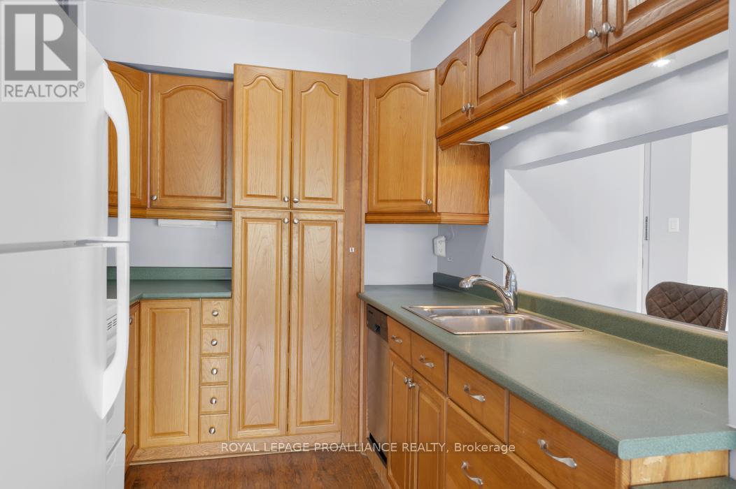 405 - 350 Front Street, Belleville, Ontario  K8N 5M5 - Photo 14 - X12128839