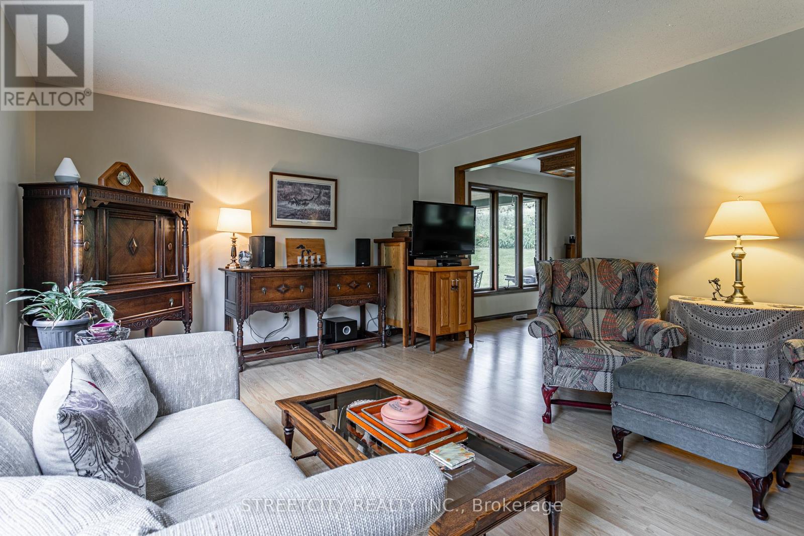 42549 Sparta Line W, Central Elgin (Union), Ontario  N0L 2L0 - Photo 11 - X12215889