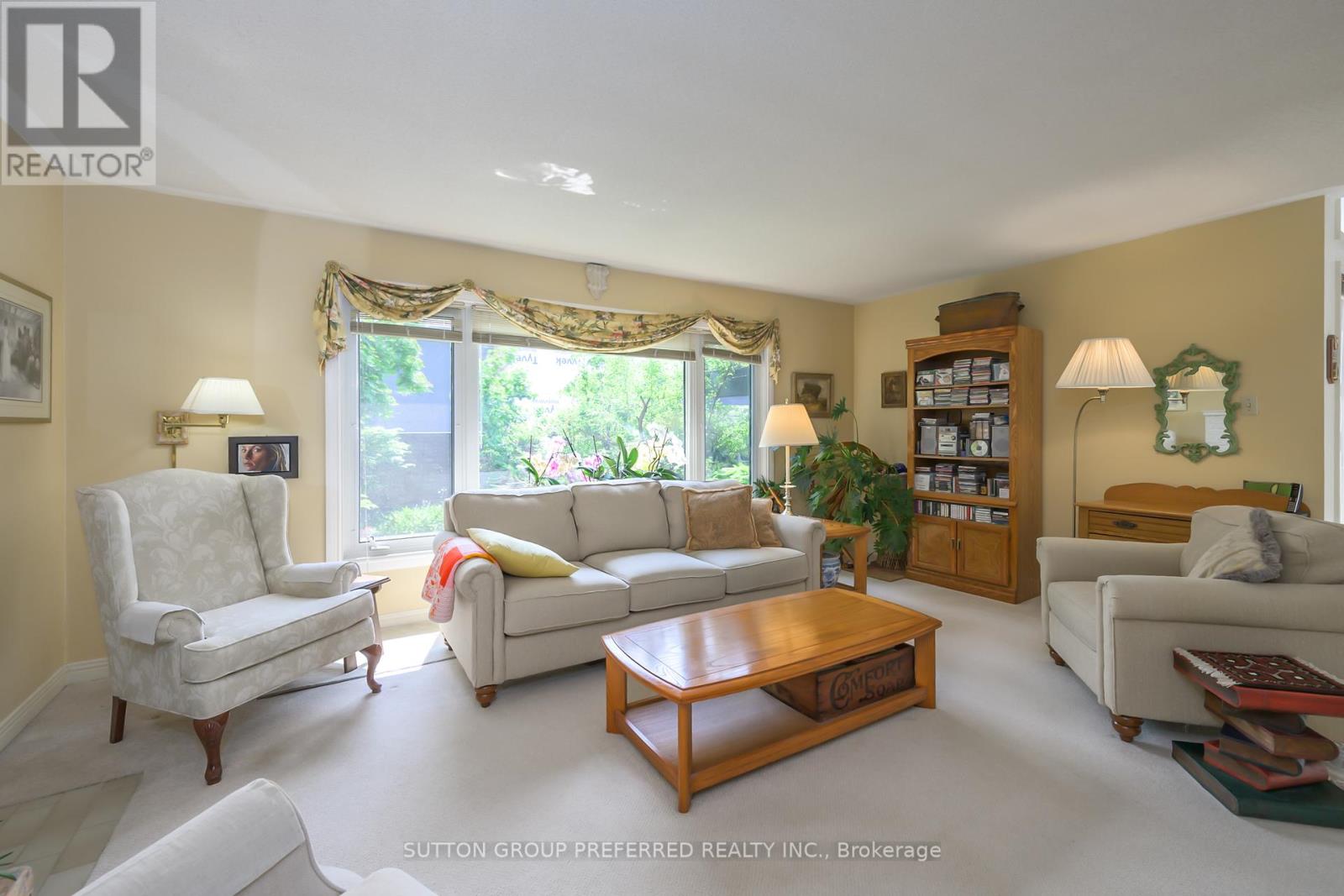 51 - 50 Fiddlers Green Road, London North (North P), Ontario  N6H 4T4 - Photo 12 - X12215913