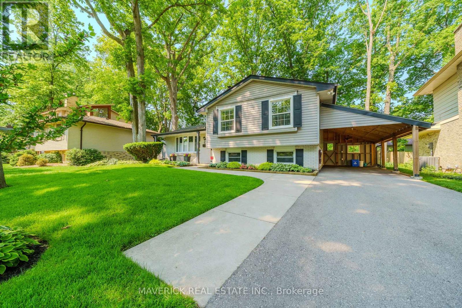 485 Griffith Street, London South, Ontario  N6K 2S3 - Photo 2 - X12215926