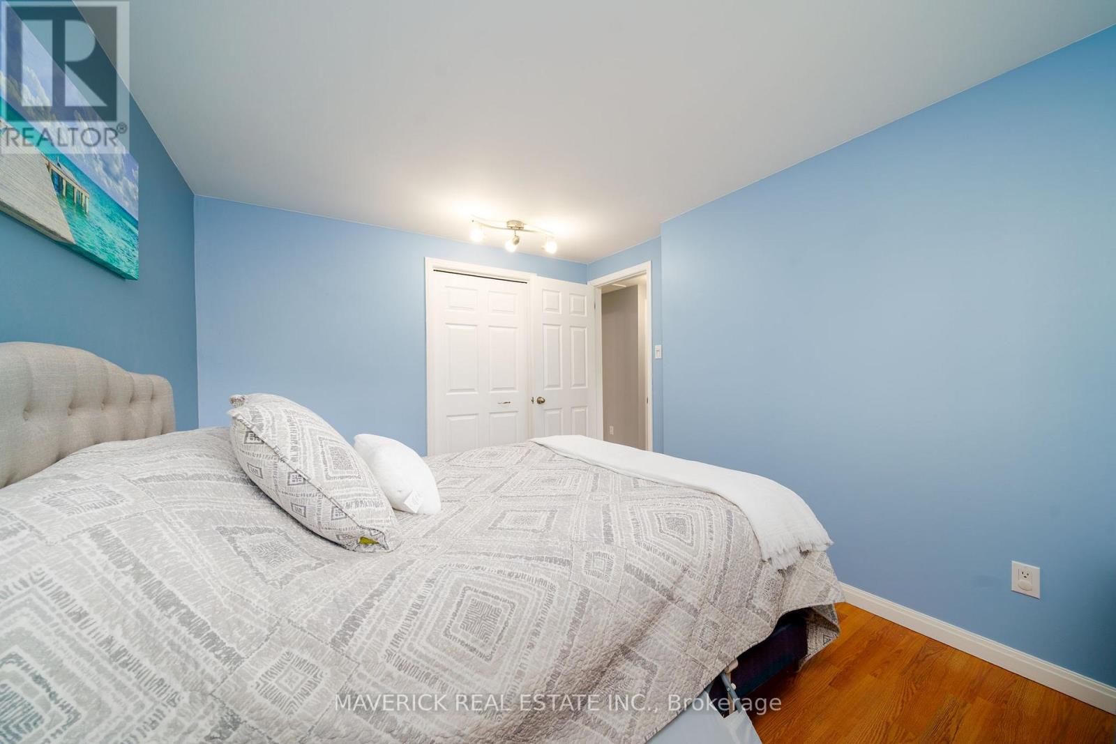 485 Griffith Street, London South, Ontario  N6K 2S3 - Photo 13 - X12215926