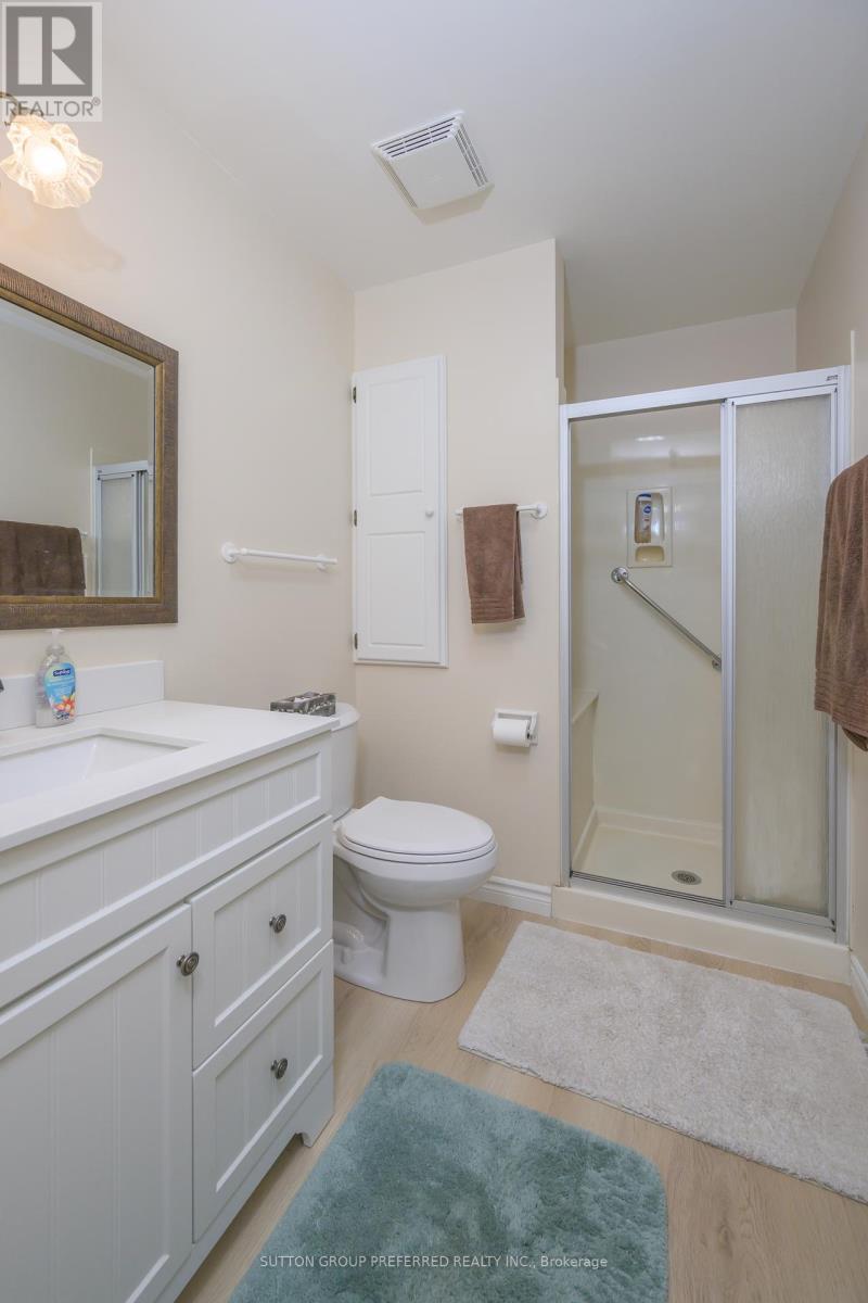 51 - 50 Fiddlers Green Road, London North (North P), Ontario  N6H 4T4 - Photo 25 - X12215913