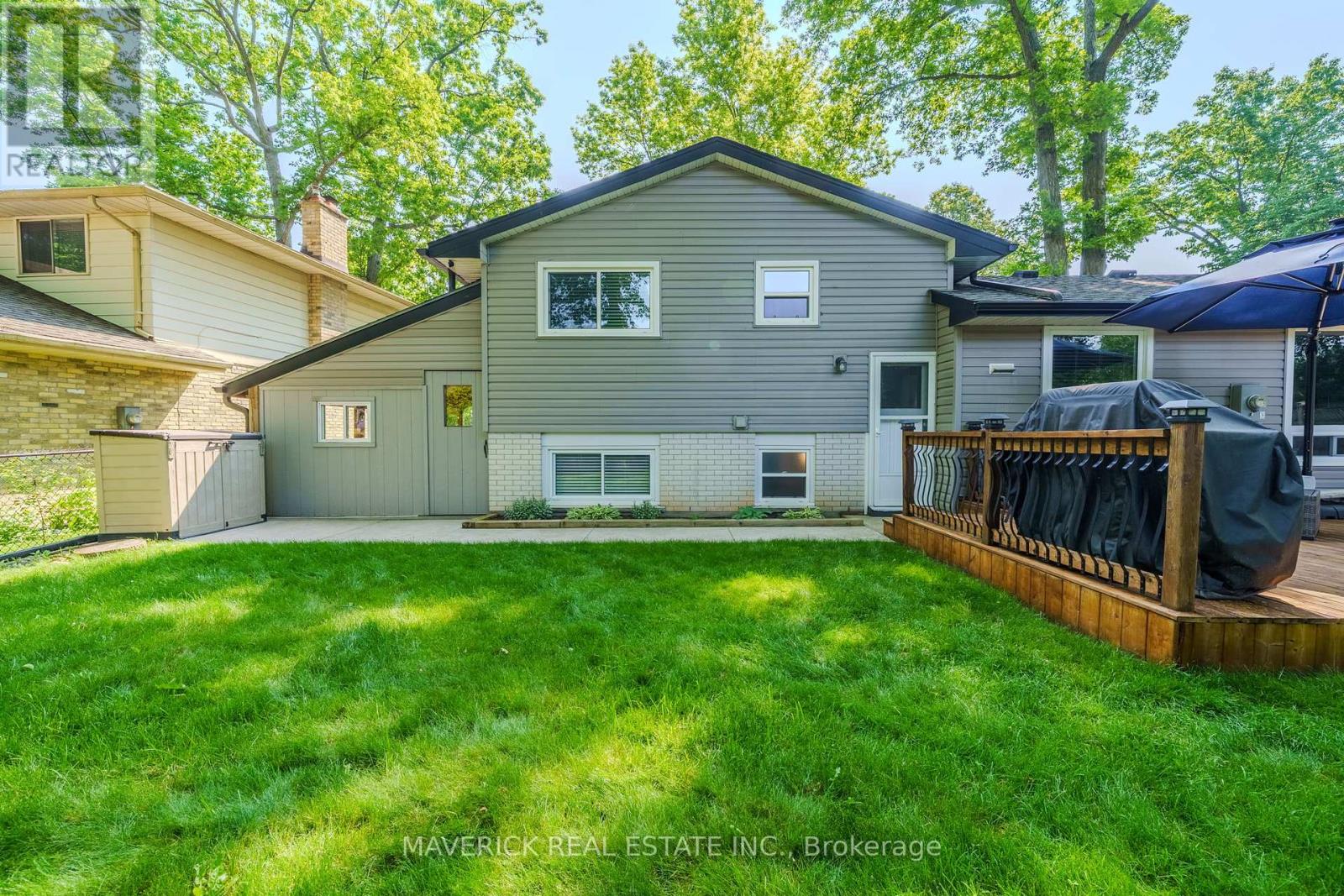 485 Griffith Street, London South, Ontario  N6K 2S3 - Photo 32 - X12215926