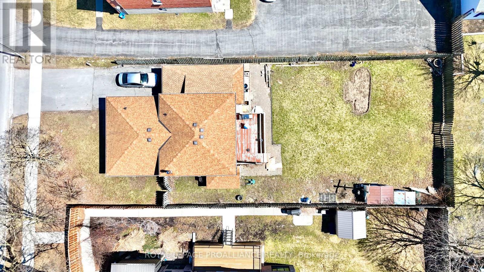 57 Donald Street, Belleville, Ontario  K8P 2J2 - Photo 5 - X12038527